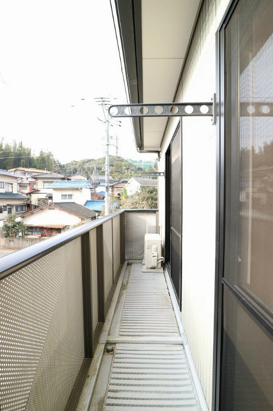 クレストハイツⅢ ベランダ　※別号室参考写真