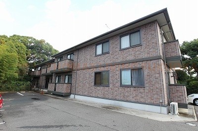 古賀市・新宮町・福津市・宗像市でお部屋を探される際は、トーマスリビング古賀店へお気軽にご相談下さい。