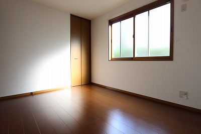 サンシャイン 窓も大きく採光も取れてます。