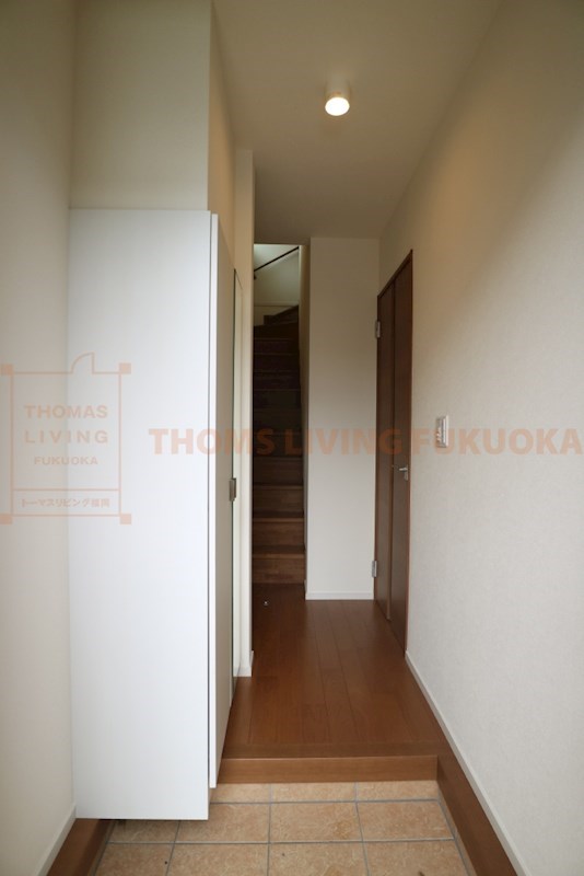 春日原南町4丁目戸建 玄関