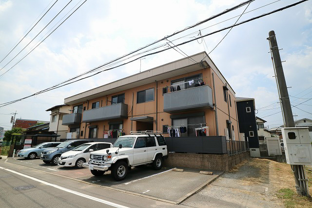 シャーメゾン那珂 駐車場です。