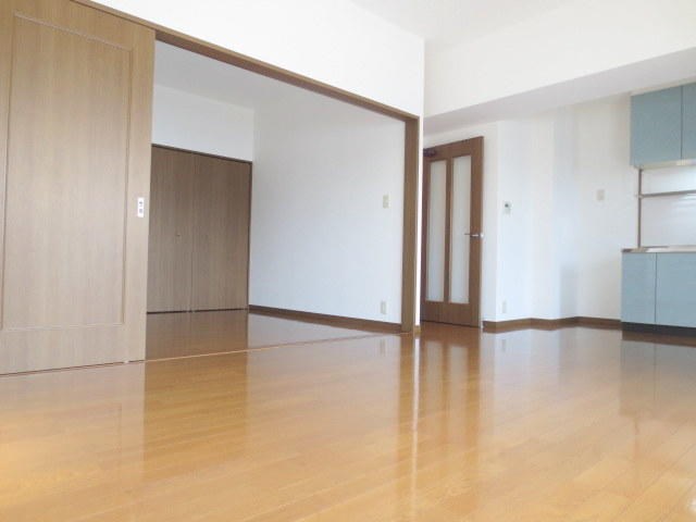 イーストコート箱崎 ※別タイプ参考写真