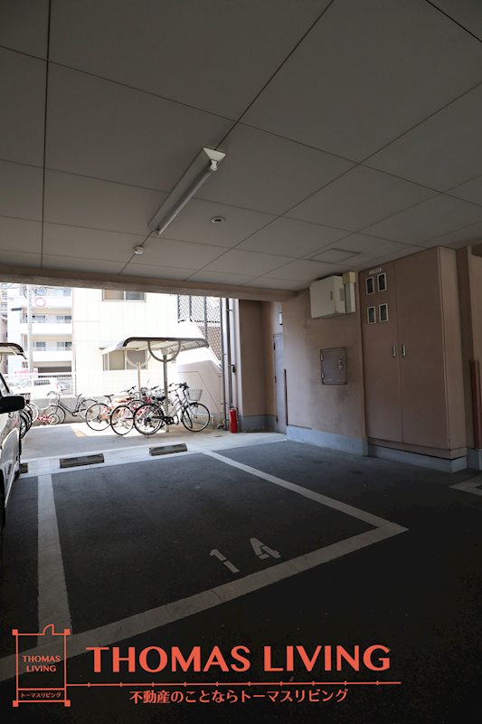 アベニールKAI 駐車場