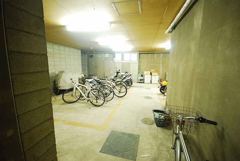 エルスタンザ春日原 駐輪場