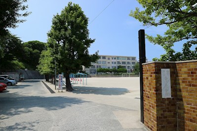 メゾン唐の原 福岡市立香住丘小学校