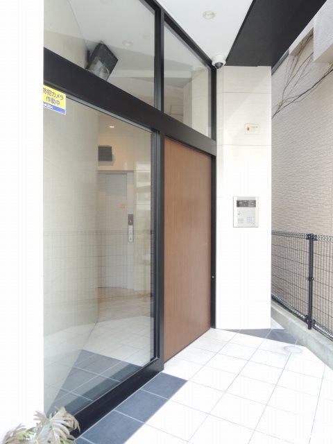 L VITA高砂 エントランス