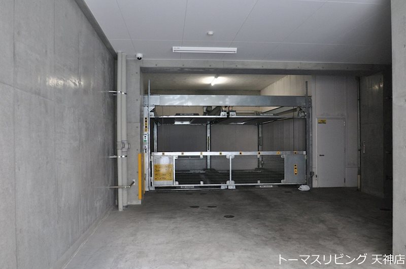 L VITA高砂 駐車場