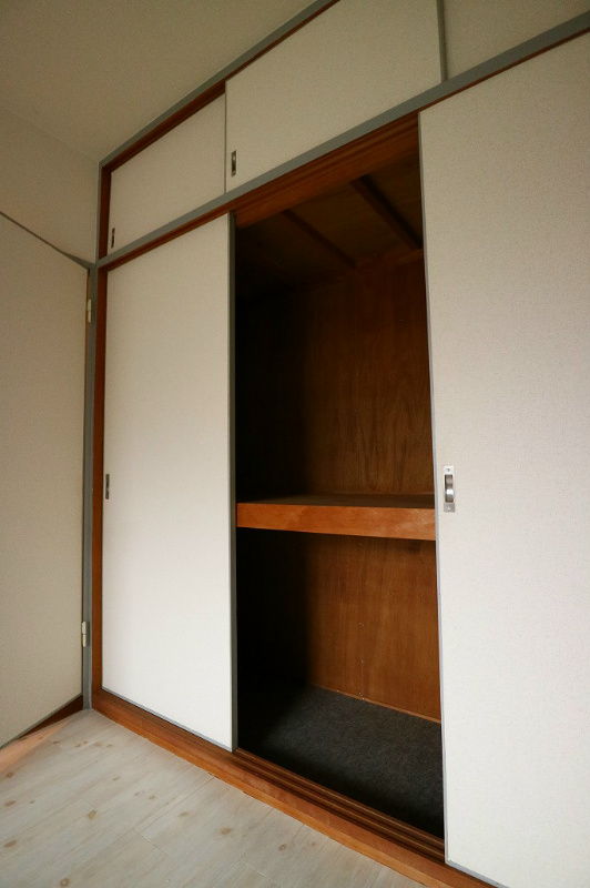 ピアニシオン大野城 押入れ　別号室参考写真