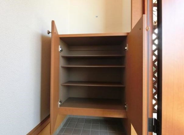 メゾン青葉　Ａ棟  玄関※別号室の参考写真になります。