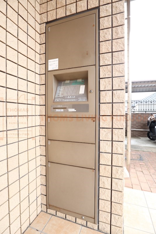 グリーンフォレスト 宅配ボックス