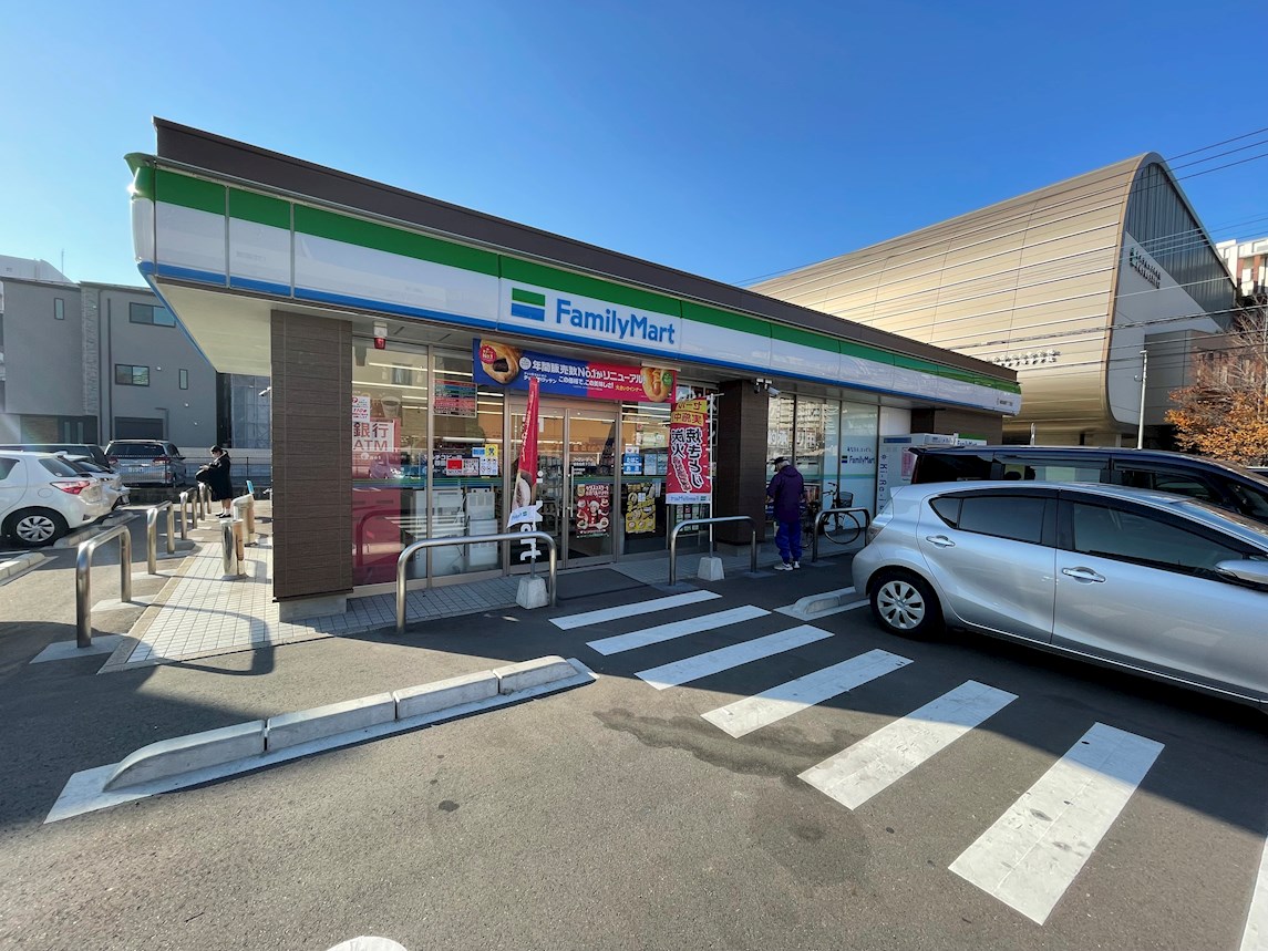 大産鳥飼マンションA ﾌｧﾐﾘｰﾏｰﾄ 城南鳥飼7丁目店