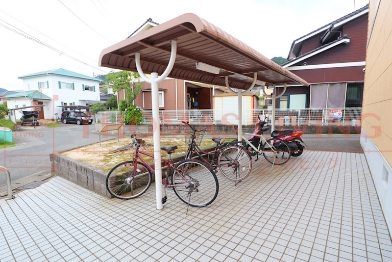メロディハイツ乙金 駐輪場