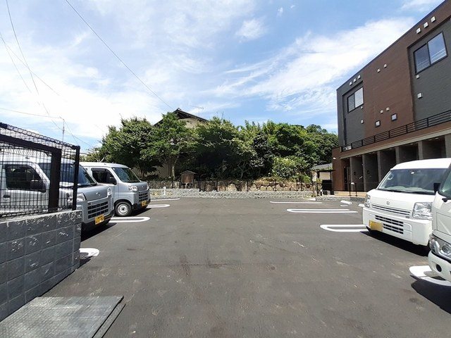 ソレアード　ヴィラ 敷地内駐車場