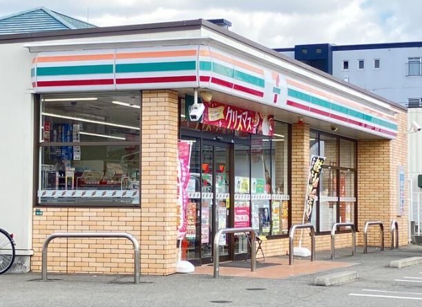 フレオ博多 ｾﾌﾞﾝｲﾚﾌﾞﾝ 博多弓田町店