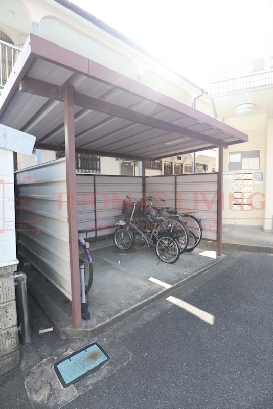 エクセレント12 駐輪場