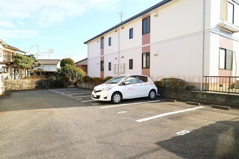 カーサ136 駐車場