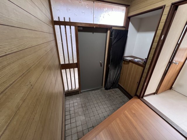 上白水6丁目戸建て 玄関