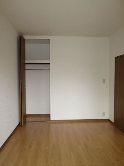 カームヒルズ板付 収納