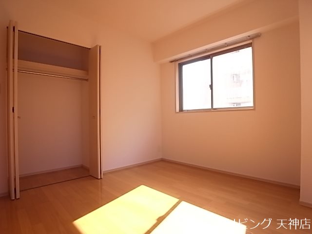 グランパーク天神 収納