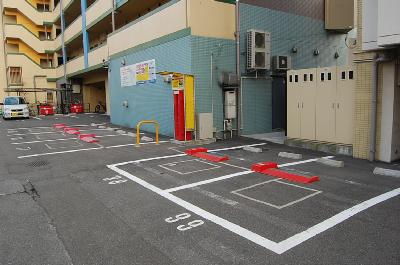 ラティーナ松香台Ⅰ コインパーキング