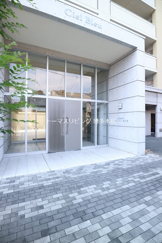 リアンシエルブルー東比恵 エントランス