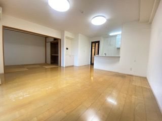 ヒューマインド春日中央 リビング