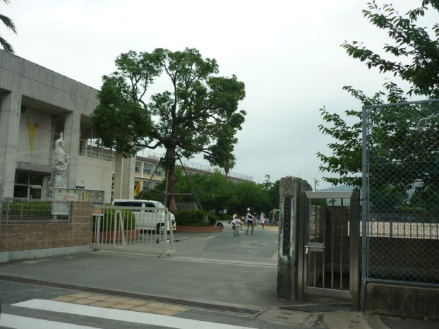 クレアールガーデンズ春日原駅南 大野小