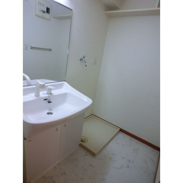 ジェネシス竹下 洗濯機置き場　※別号室参考写真