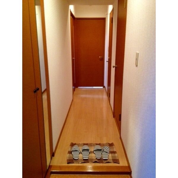 ジェネシス竹下 玄関　※別号室参考写真