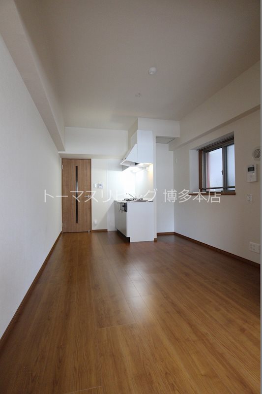 ADONIS COURT 参考写真です。