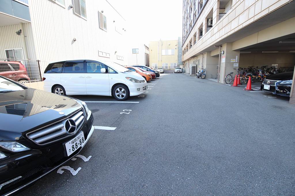 グロースメゾン博多山王 駐車場です。