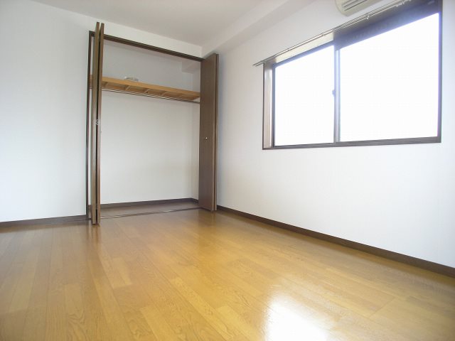 シャトル森山 収納