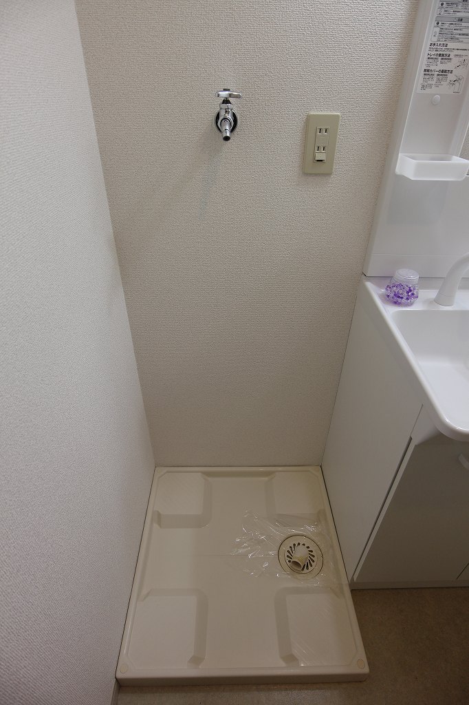 サンフローラ青葉 室内洗濯機置き場※参考写真です