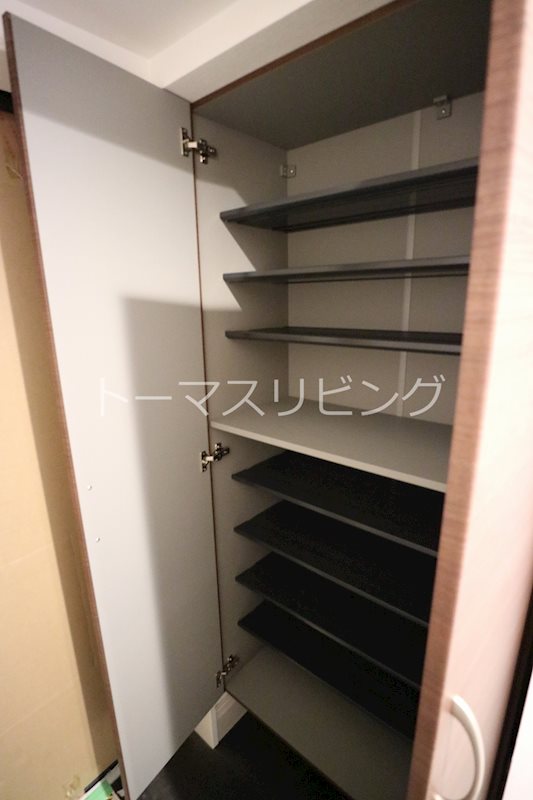CINQ IWASE BLD 収納
