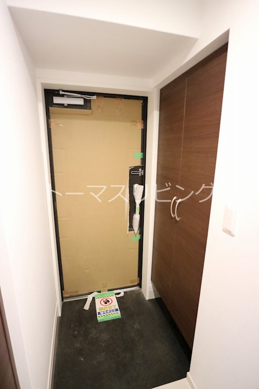 CINQ IWASE BLD 玄関