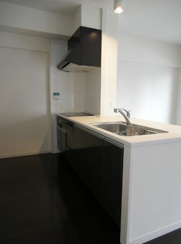 ニューガイア空港通り ※別号室の写真です。