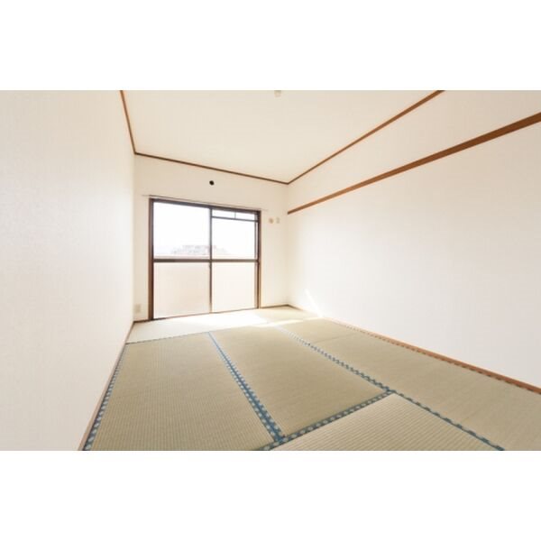 ロイヤルハイツ泉 和室　※別号室参考写真