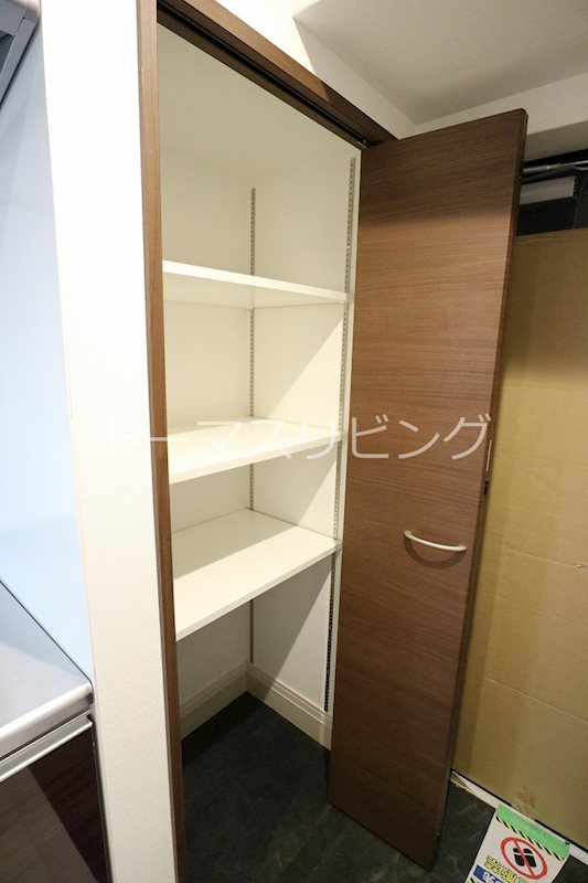 CINQ IWASE BLD 収納