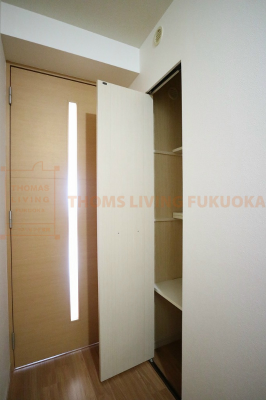 ピュア中通りⅠ 廊下収納　※別号室参考写真