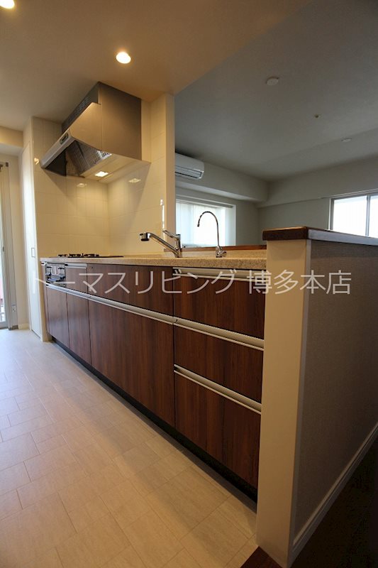 ジオ・イニシア博多駅前  別階層参考写真