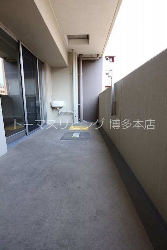 ジオ・イニシア博多駅前  別階層参考写真