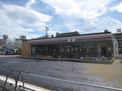アムール香椎駅前 セブン