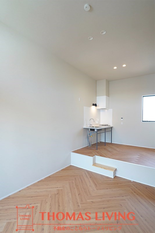 APT03 リビング　※別号室参考写真