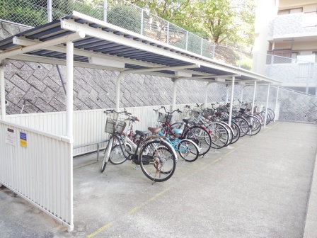 ベルヴィ香椎壱番館 駐輪場