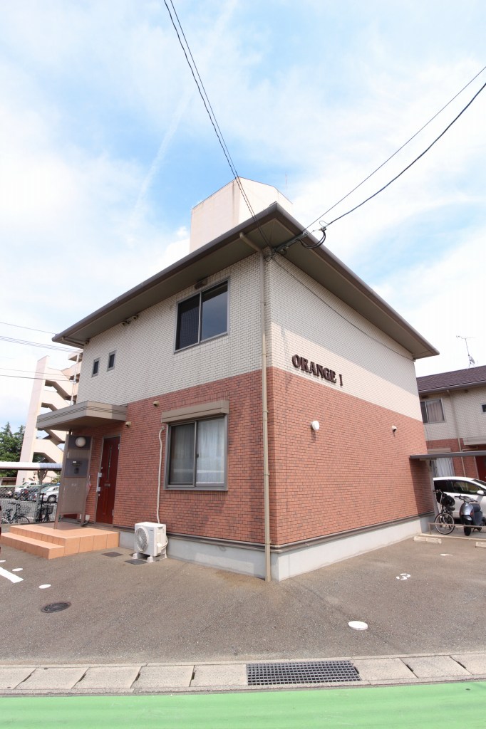 ORANGE 外観　お問い合わせはトーマスリビング大橋店まで