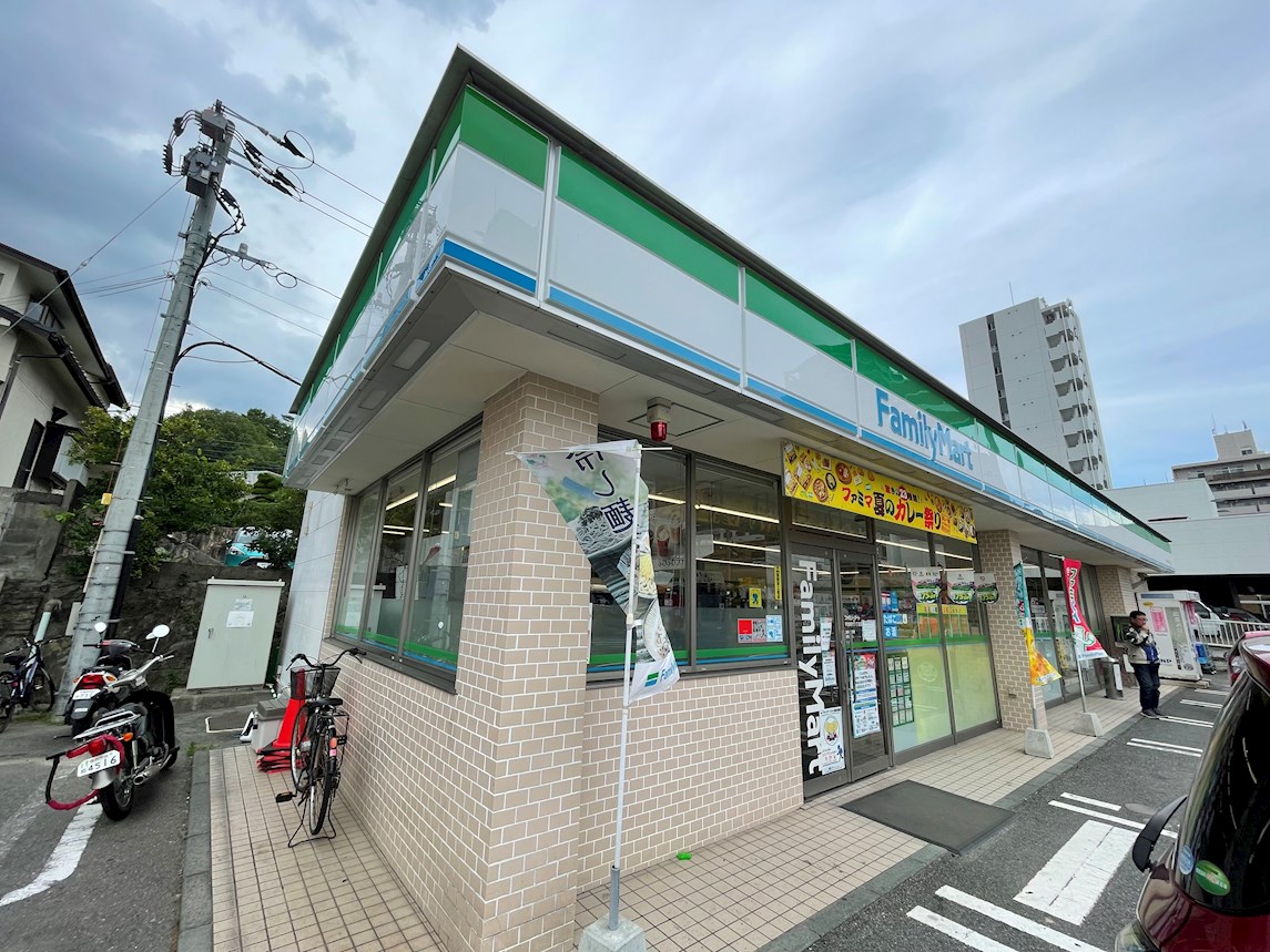 ウイング荒江 ﾌｧﾐﾘｰﾏｰﾄ 早良昭代1丁目店