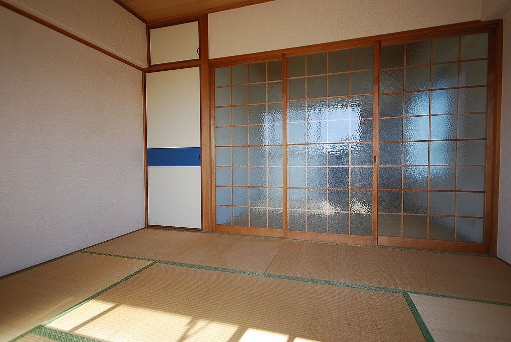 秋吉第２ビル 室内　※別号室参考写真