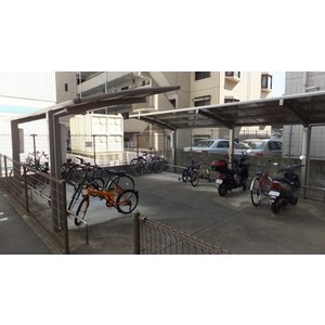 ラシュール・イン大橋 駐車場