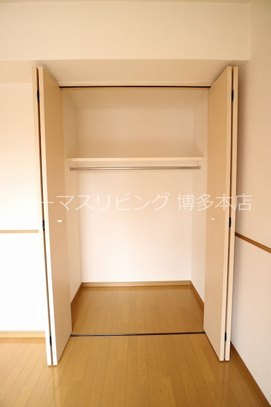 カマラード吉塚 ※別号室の参考写真になります。