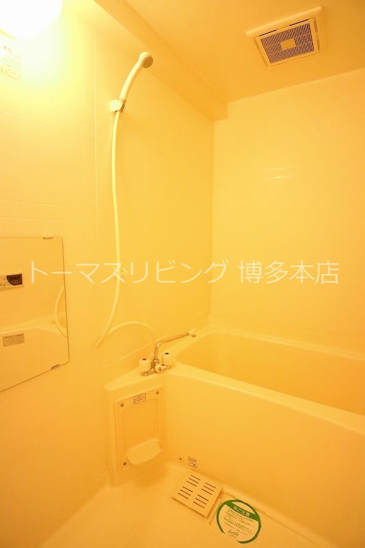 カマラード吉塚 ※別号室の参考写真になります。